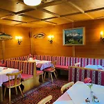 Bed and Breakfast Rainhof 3*