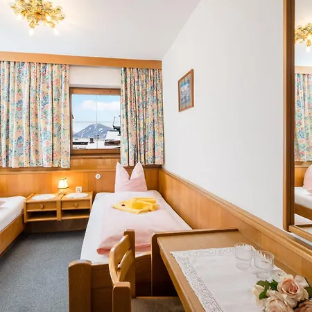 Rainhof Bed and Breakfast 2*