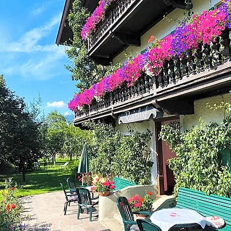 Bed & Breakfast Rainhof 3*