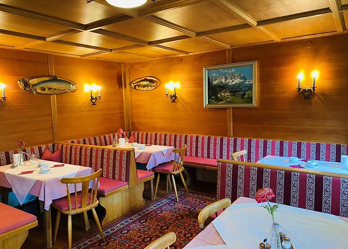 ベッド・アンド・ブレックファスト ペンジオーン ラインホフ 4*