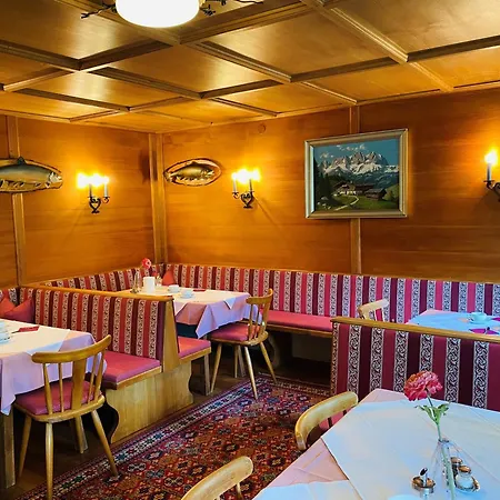 Bed & Breakfast Rainhof 3*